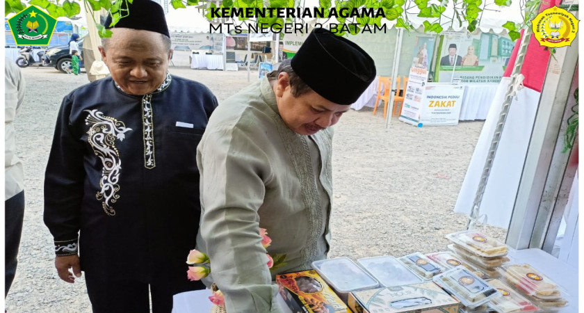 Kakanwil Kepri Tinjau Lokasi Dan Berkunjung Ke Stand MTsN 2 Batam | MTs ...